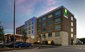 Holiday Inn Express Orlando - South Park By Ihg